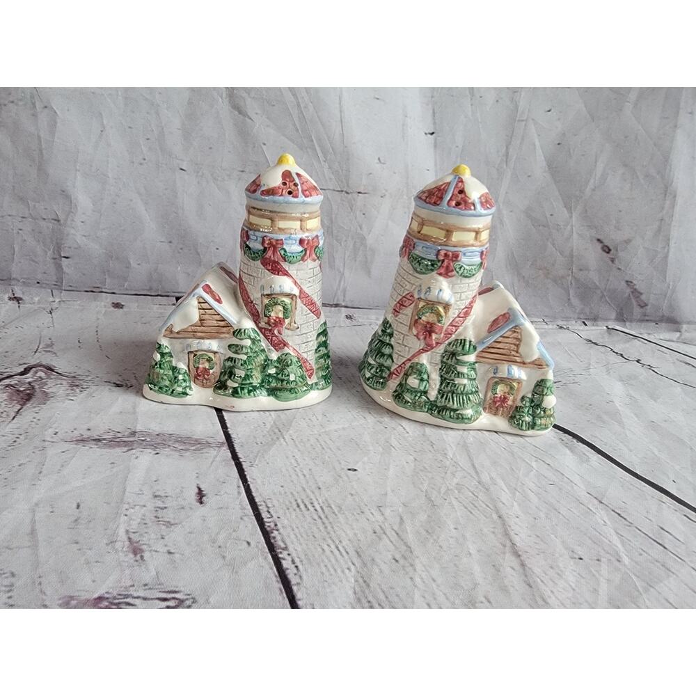 Vintage 1996 YH Ceramic Lighthouse Holiday Winter Salt & Pepper Shaker Set